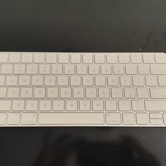 Apple Magic Keyboard - 2nd generation - Bluetooth Wireless - A1644 - Picture 5 of 9
